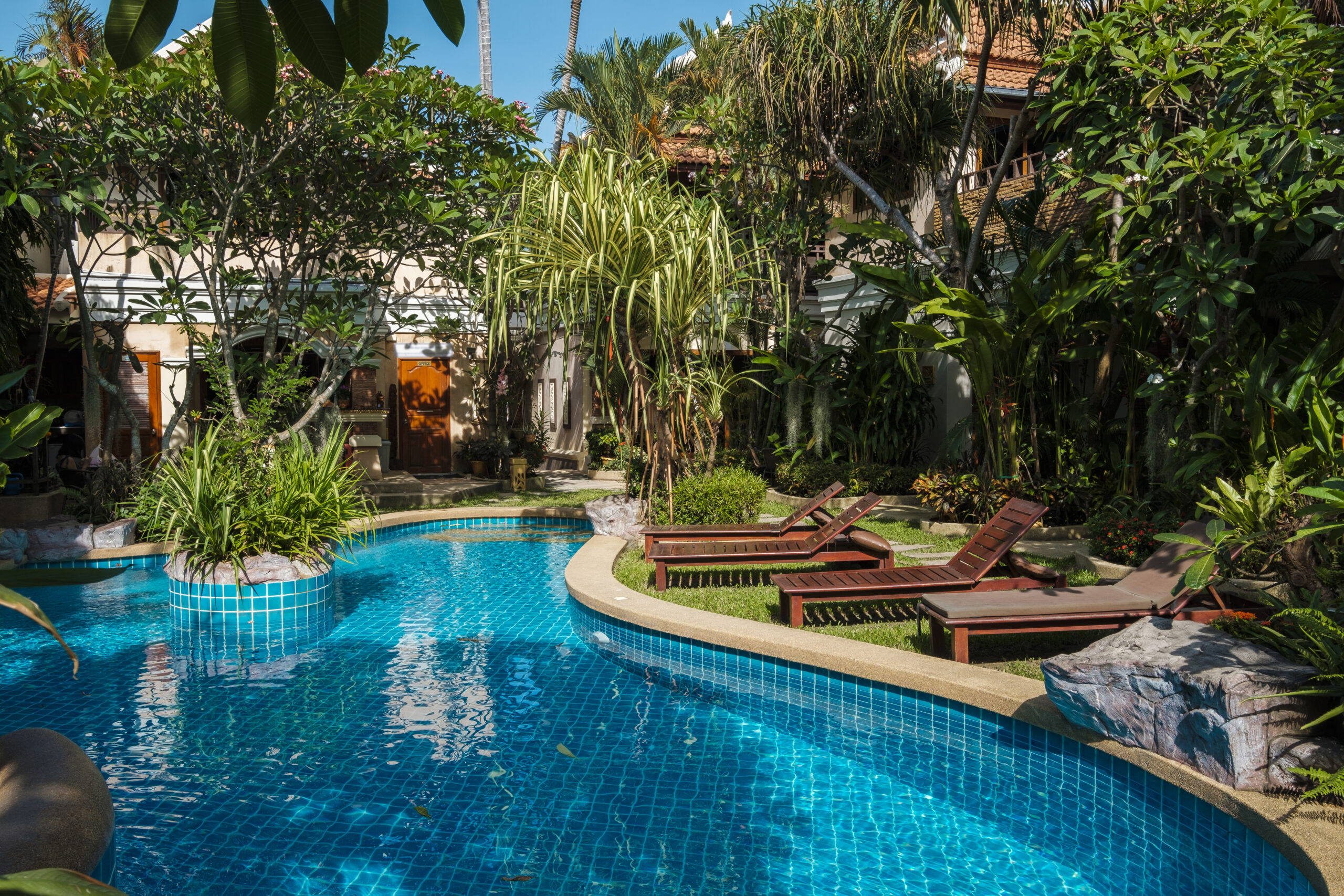 Luxury Resort-Style Pool