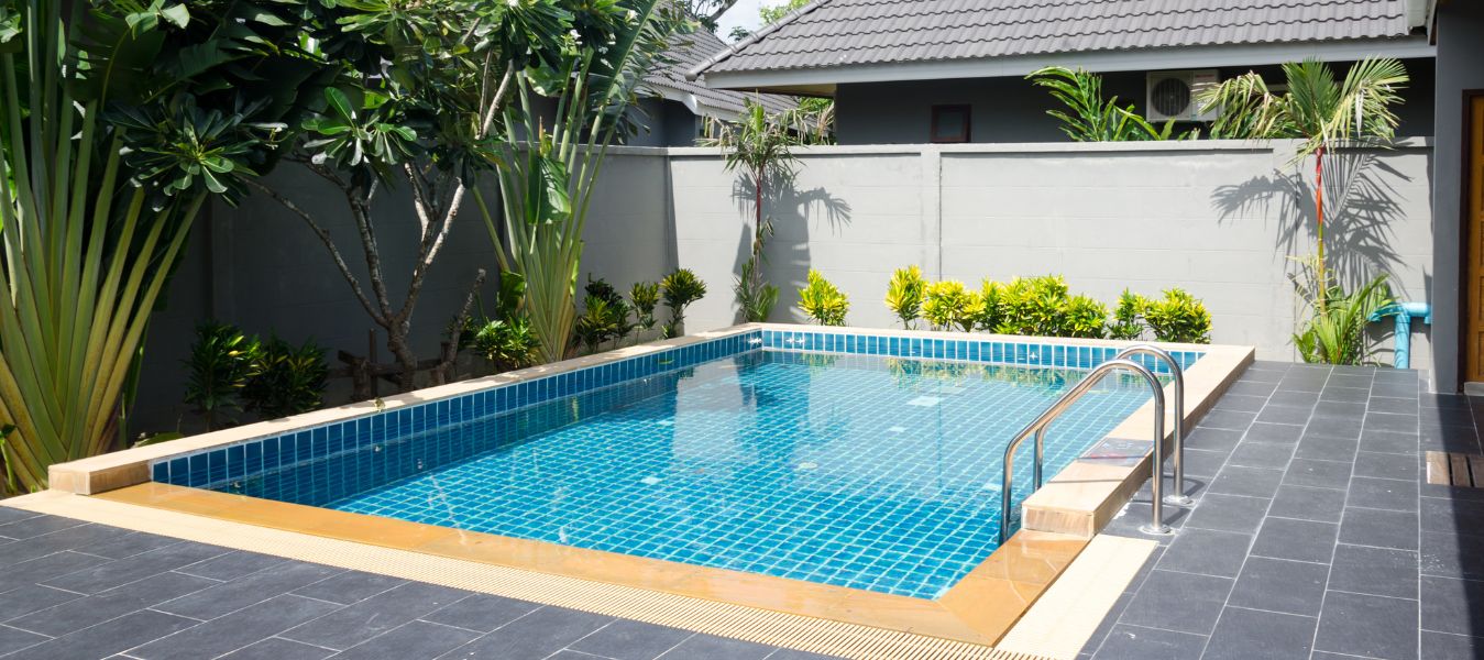How much does a 10×20 inground pool cost in Florida