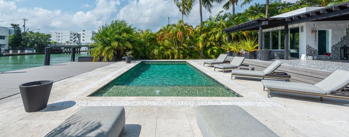 Which Surface Performs Better in Boca Raton’s Climate