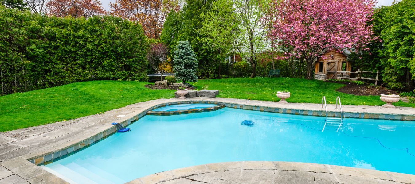 7 Signs Your Florida Pool Needs Repair