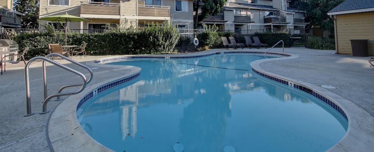 Easy Ways to Stop Your Pool Water
