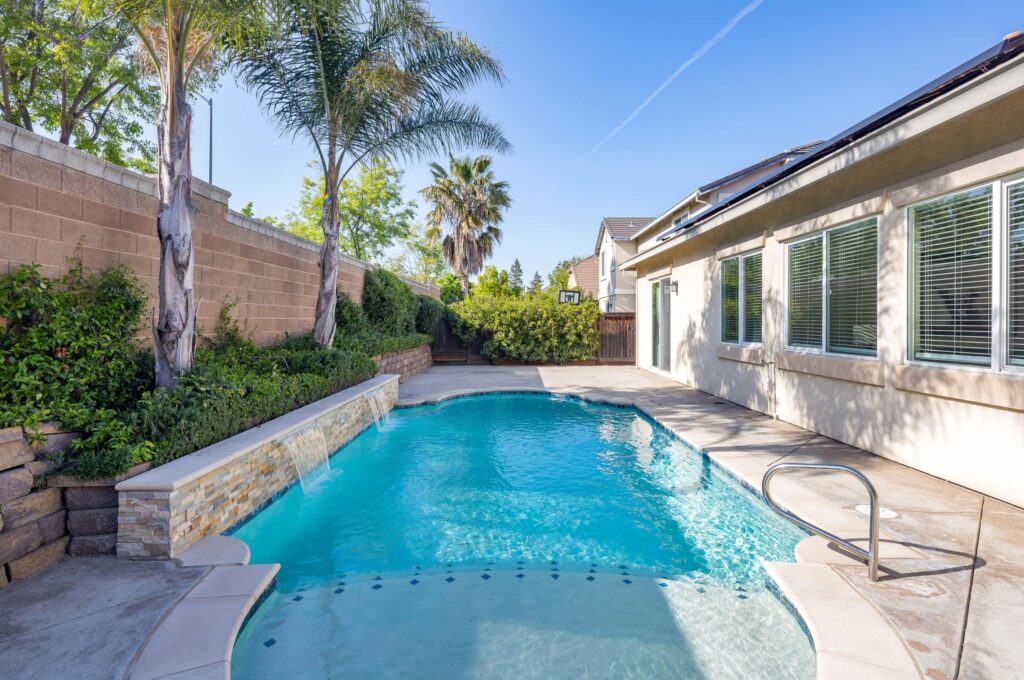 Why Jupiter Island Homeowners Choose Epic Watershapes