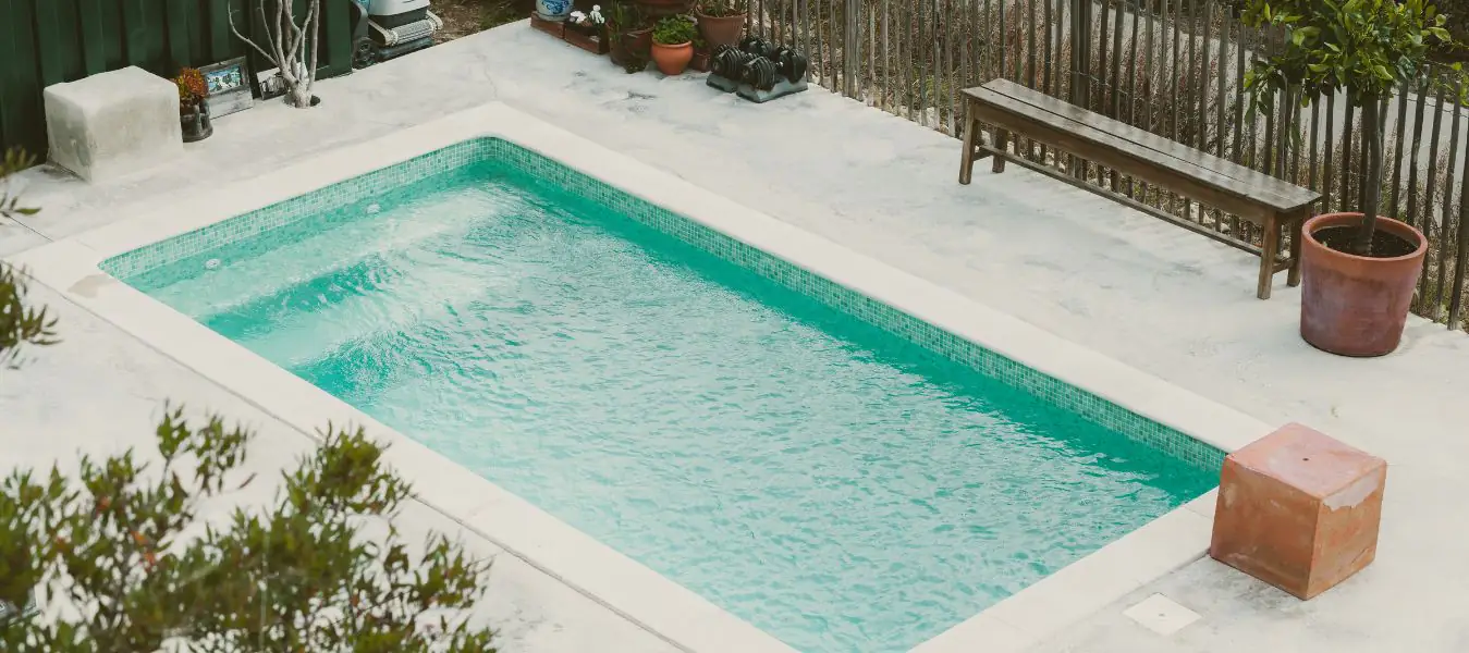 What Is A saltwater pool